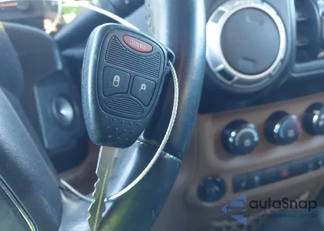 2013 Jeep Wrangler Unlimited Rubicon z USA, uszkodzony, nr VIN 1C4HJWFG2DL588060